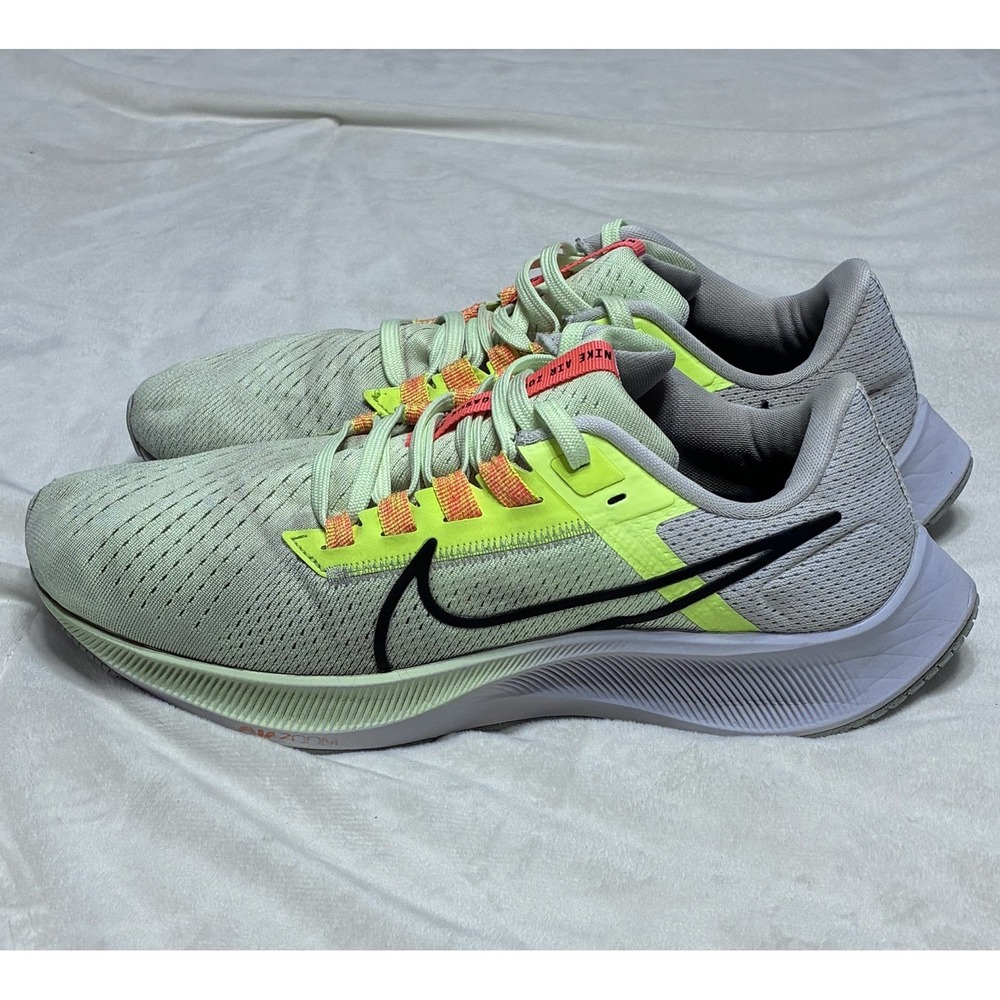 Nike Air Zoom Pegasus 38 Men Size 7.5 Running Shoe CW7356-700 Barely Volt/Black